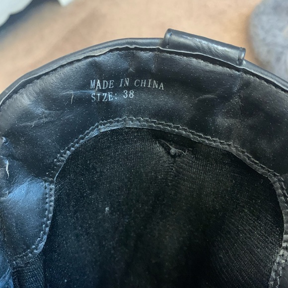 Boots - Picture 6 of 6